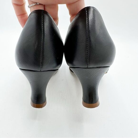 L’idea by Lori Black Pointed Pumps Taupe Trimmed Leather Rectangle Embellishment - Picture 6 of 13